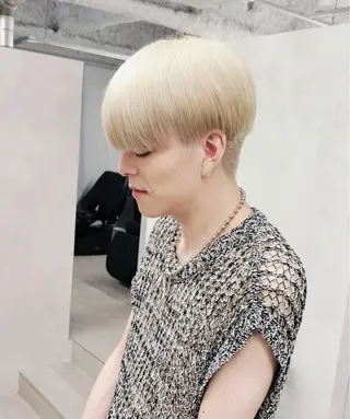 ショート カラー 新島 涼のヘアスタイル