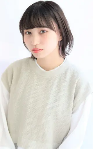 ミディアム 林 美里のヘアスタイル