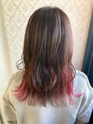 カラー ヒヨシ ルナのヘアスタイル