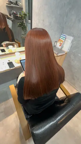 ロング motoトップカラー リスト/ブリーチカラのヘアスタイル