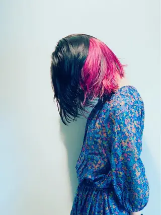 ミディアム カラー ヤノ ナオミのヘアスタイル