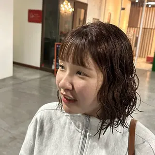 ショート カラー パーマ la vie BEAUTE est所属・川上 美砂のヘアスタイル