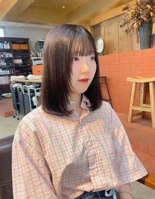 ミディアム レイヤーカット/ 縮毛矯正/ミサキ💐のヘアスタイル