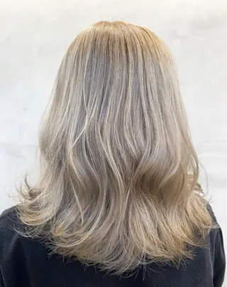 ミディアム ブリーチ/縮毛矯正/ 韓国/💗ホノカ💗のヘアスタイル