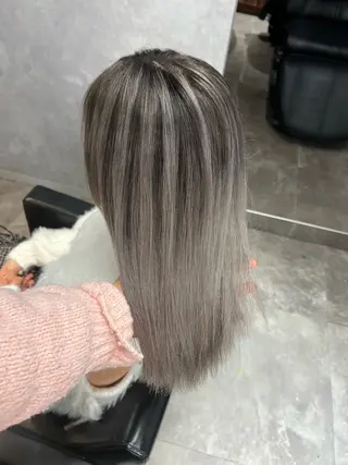 セミロング 植辻 春佳のヘアスタイル