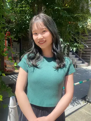 セミロング rika 🪄透明感/艶髪のヘアスタイル