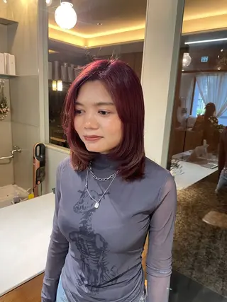 ミディアム カラー 山下 悠月のヘアスタイル