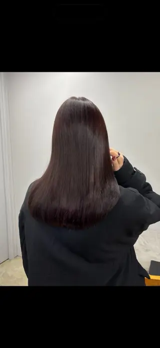 ミディアム nude所属・𝐀𝐦𝐞𝐫𝐢 /透明感カラーのヘアスタイル