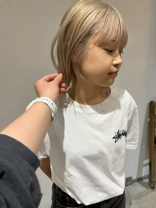 ミディアム カラー 鈴木 美紅のヘアスタイル