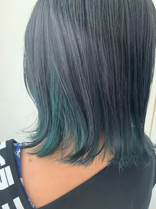 ミディアム カラー fio マナミのヘアスタイル