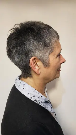 ショート 齋藤  愛美のヘアスタイル