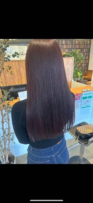 ロング 一谷 樹のヘアスタイル