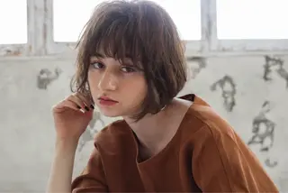 ショート カラー 入江 允のヘアスタイル