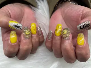 ネイル 安永 彩香のネイルデザイン