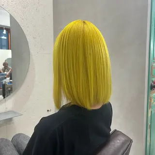 ミディアム カラー オカベ ショウマのヘアスタイル