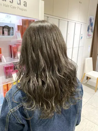 ロング カラー ブリーチ指名No.1 Daikiのヘアスタイル