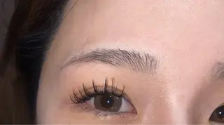 マツエク・マツパ Bish Yanaのヘアスタイル