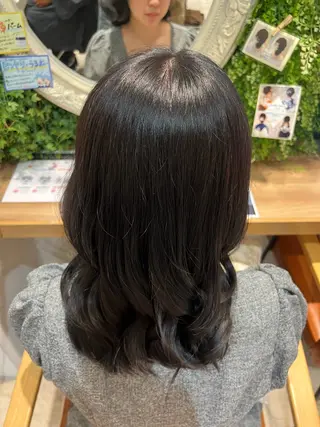 セミロング しゅり/韓国艶カラー 🩶🫧エクステ🎀のヘアスタイル