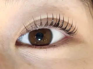 マツエク・マツパ by MARIE TERESIA JR三ノ宮駅前店所属・藤岡 瑞穂のマツエク・マツパデザイン