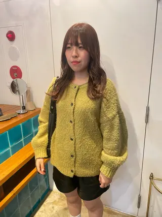 ロング カラー MIOベージュカラー 柔らかいカラーのヘアスタイル