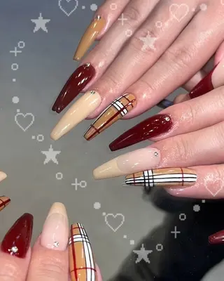 ネイル SoLuna 【ソルナ】のネイルデザイン