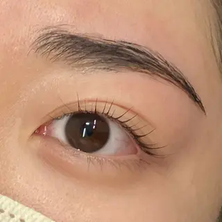 マツエク・マツパ まつげと眉毛のお店Sakura Lash【サクララッシュ】所属・【ダメージケア特化】 🌸 サクララッシュの眉毛・アイブロウイメージ