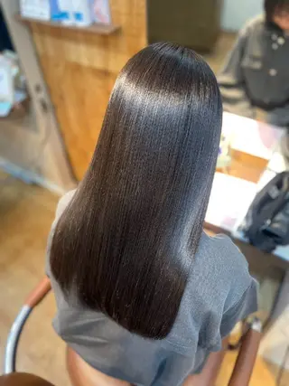 ロング 髪質改善トリートメントループス大倉山店所属・けい もえこのヘアスタイル