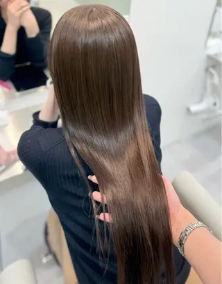 カラー amane໒꒱うる艶 ブリーチ透明感カラーのヘアスタイル