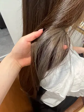 カラー 金山/栄 伊藤菜々夏のヘアスタイル
