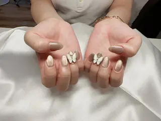 ネイル Ui_Amor (パラジェル)のネイルデザイン