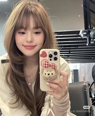 ロング カラー 🖤ハイトーン× レイヤー🖤SARAのヘアスタイル