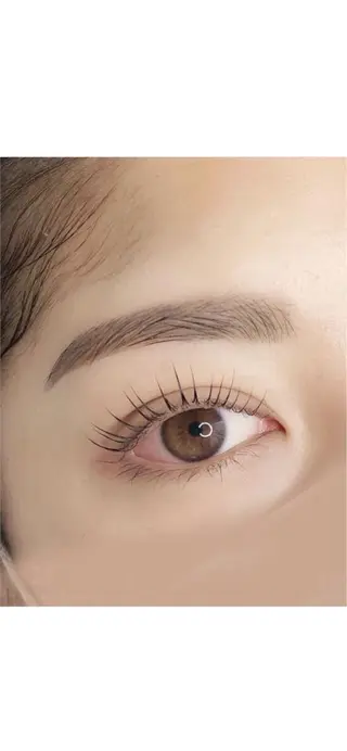 マツエク・マツパ 眉毛とまつげ専門店LEPIAおもろまち店所属・伊波 詩織のマツエク・マツパデザイン