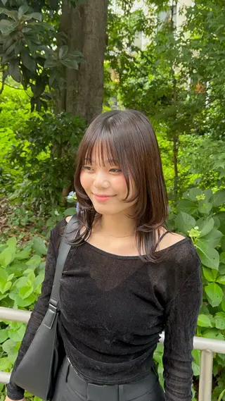 ミディアム レイヤー／マツエク 💋𝑨𝑵𝑵𝑨のヘアスタイル