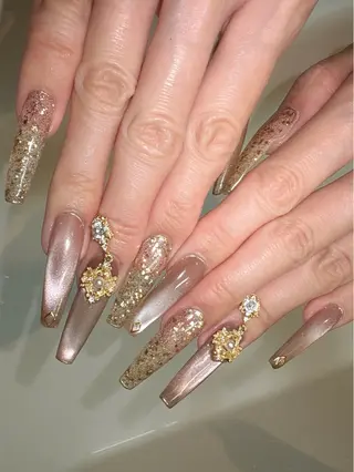 ネイル Nail Salon Dahlia所属・伊藤 紗樹のネイルデザイン