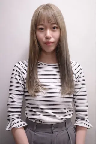 ロング カラー MIURA HANAKIのヘアスタイル