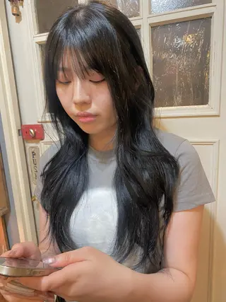 セミロング カラー ヤスザトアヤノ ／レイヤー／オリーブのヘアスタイル