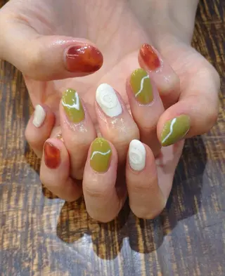 ネイル 會田 瑠衣のネイルデザイン