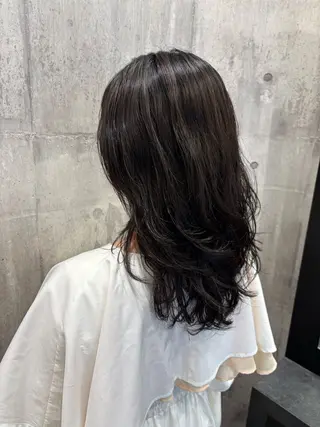 セミロング EARTH 寺本尚生のヘアスタイル