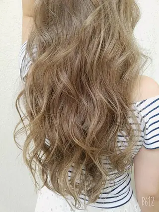 ロング カラー ✴️Siesta✴️ 髪質改善艶カラーのヘアスタイル
