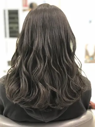 セミロング カラー 渡邉 ケイジのヘアスタイル