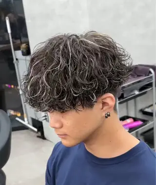 パーマ メンズ フェザーパーマ 🪶⛓️安部侑希のヘアスタイル