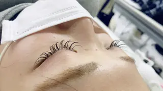 マツエク・マツパ 透明感カラー・ 髪質改善🩵イケダのヘアスタイル