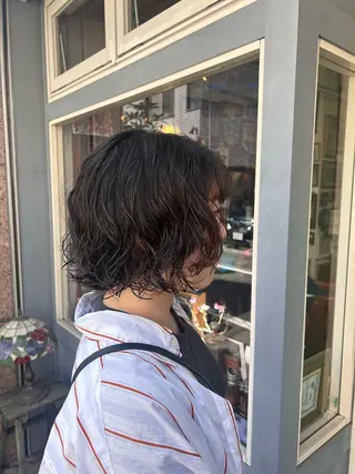 ショート パーマ 清水千優/パーマ/透 明感カラー/メンズのヘアスタイル