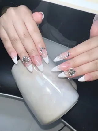 ネイル Lee Nailsのネイルデザイン