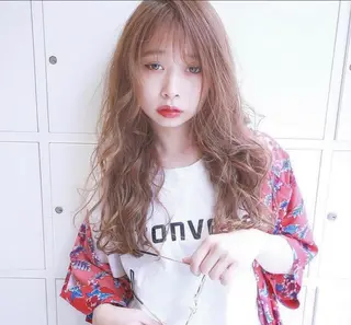 ロング 🦋ミルクティーベー ジュ🦋mayukiのヘアスタイル