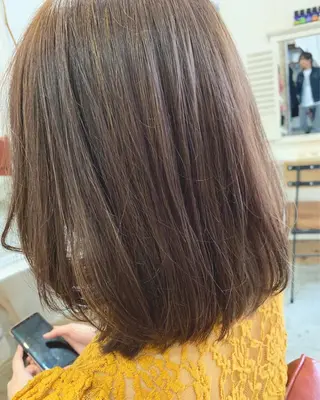 セミロング カラー fio マナミのヘアスタイル