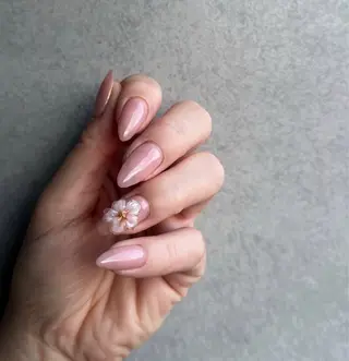 ネイル &ME ネイルサロンのネイルデザイン