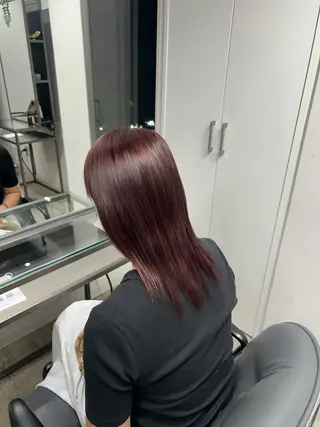 ミディアム 西口 陽菜のヘアスタイル