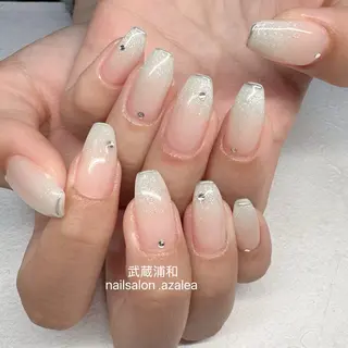 ネイル R inのネイルデザイン