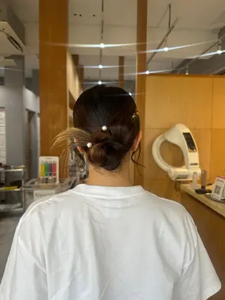 ミディアム miloc MOMOKAのヘアスタイル